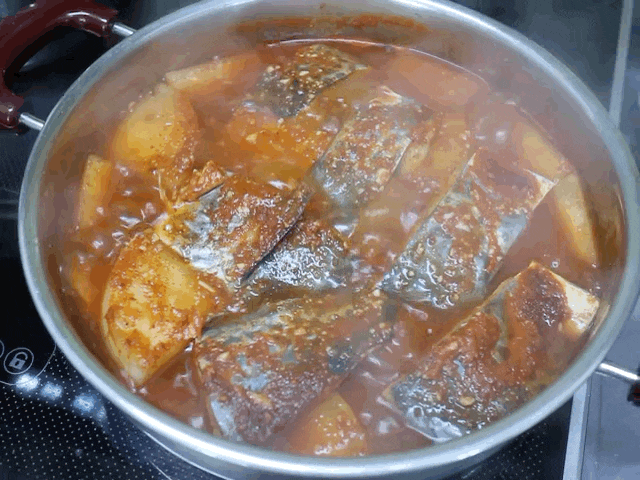  반건조생선 쇼핑몰 경인수산유통 국내산 삼치조림 뚝딱