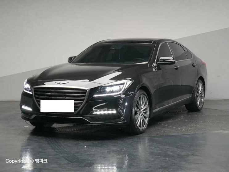  제네시스 G80 3.3 중고 전 모델의 비해 경량화 성공
