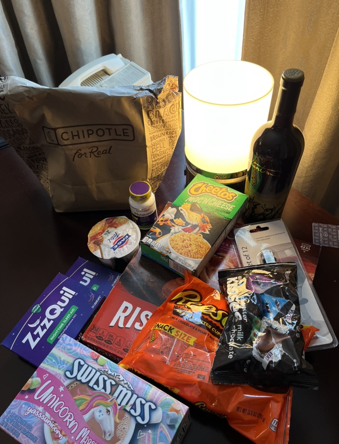 할로윈 감성 낭낭한 시카고 스테이 🎃🖤🧡🍺🦄🕸👻