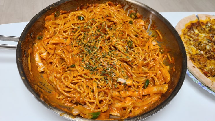 토마토 매콤로제크림파스타 한 끼 토마토 매콤로제크림파스타 한 끼