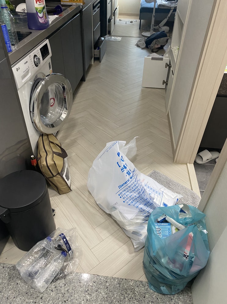 서울 서대문생활폐기물 쓰레기집청소 가정 이사 유품정리 쓰레기 수거 처리 업체 서대문구대형폐기물,퇴실청소 비우다