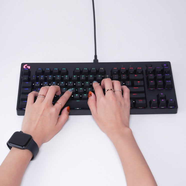  로지텍 텐키리스 기계식 G PRO X 게이밍 키보드 사용기