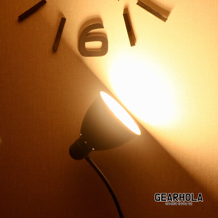  루미 스마트 전구로 컬러풀하게 집 꾸며봤어요