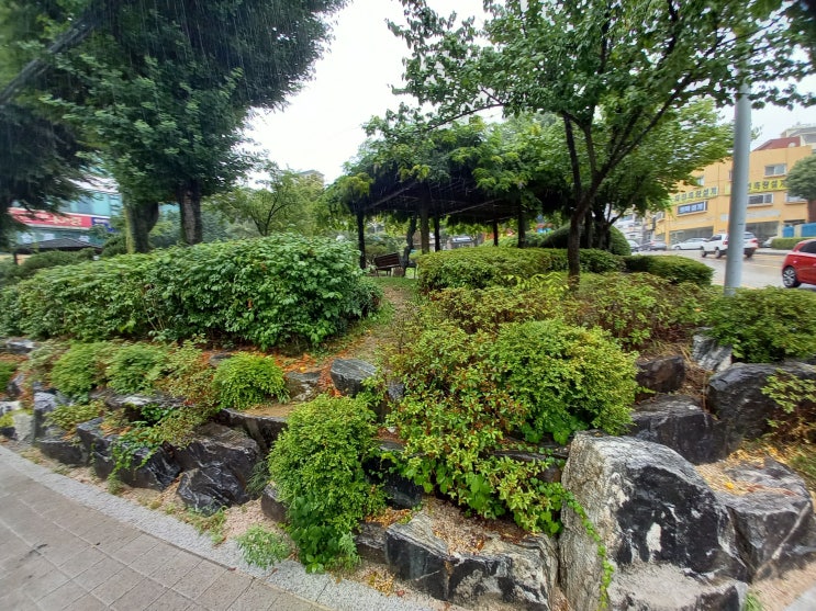 경기도 용인시 제81호 처인공원 사진입니다.