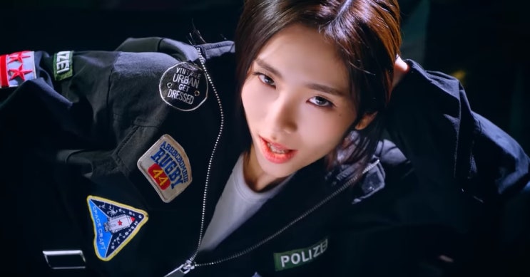  [MV] Queenz Eye _ Yummy Yummy [뮤비/가사/듣기]