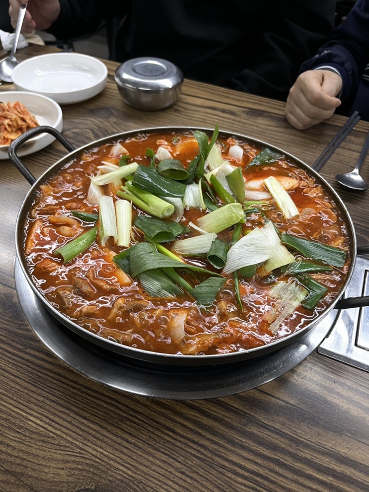  대전 대덕구 신탄진동, 목상동 짜글이 가성비 맛집 찌글이짜글이 쫄데기찌개, 울대찌개, 울대볶음 후기