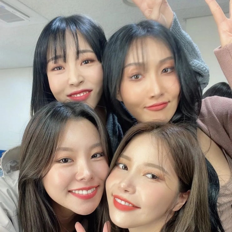 그룹 마마무 문별, 멤버들 향한 애틋한 마음으로 2주간 활동 마무리하는 훈훈한 소감 남겨 "행복한 활동" 그룹 마마무 문별, 멤버들 향한 애틋한 마음으로 2주간 활동 마무리하는 훈훈한 소감 남겨 "행복한 활동"