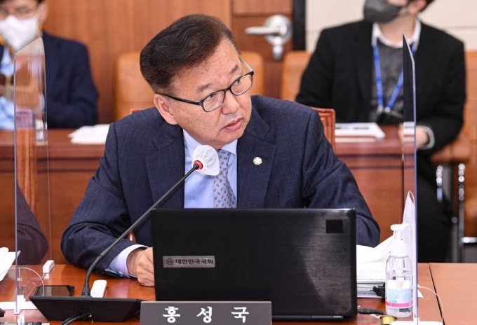 사태…<b>민주당</b> "찬란한 무지"-<b>추경호</b> "김진태 만나겠다... 