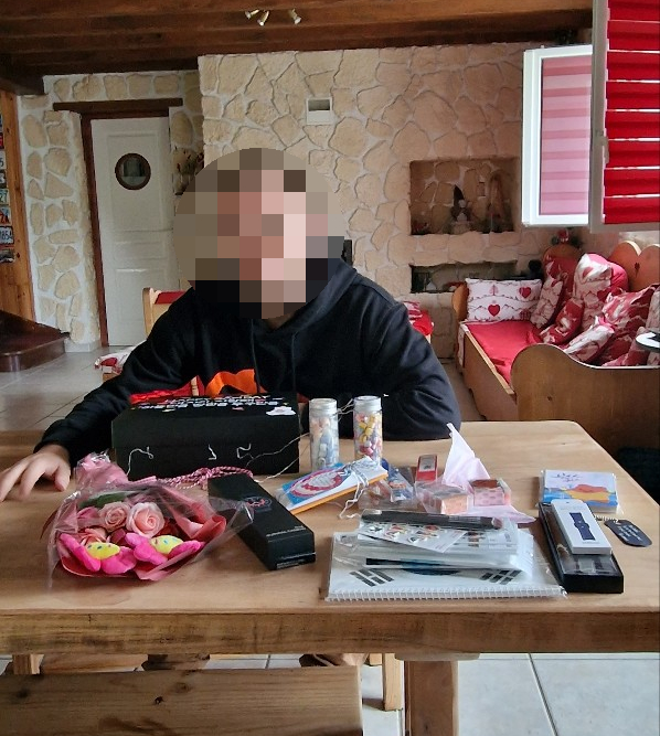  외국인 선물 추천 : 뻔하지 않은 외국인 남자 친구 생일 선물
