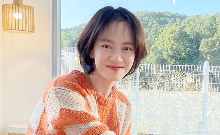 배우 송지효, 새 소속사와 전속계약 맺은 후 급속히 퍼진 관련 소문...왠지 신빙성 있어 보인다 배우 송지효, 새 소속사와 전속계약 맺은 후 급속히 퍼진 관련 소문...왠지 신빙성 있어 보인다