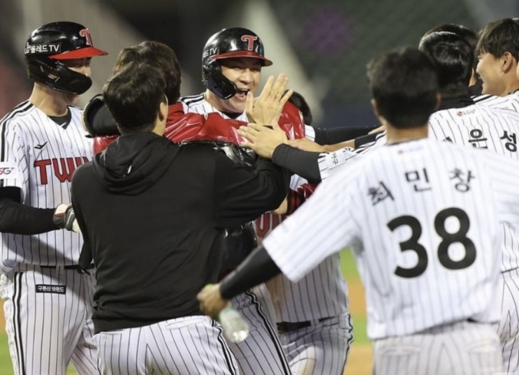 2022 KBO 국내 프로야구 포스트시즌 플레이오프 2차전 LG트윈스 키움히어로즈