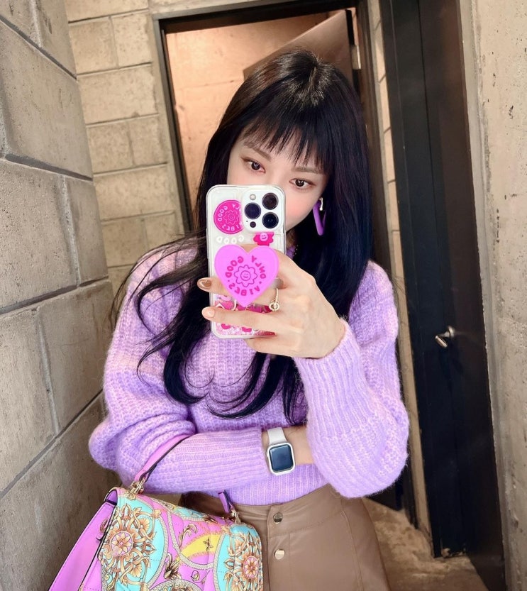 '음주사고' 냈던 그룹 애프터스쿨 출신 리지, 연예계 복귀 시동...달라진 이목구비? 자숙 도중에 '성형 수술' 의혹까지 '음주사고' 냈던 그룹 애프터스쿨 출신 리지, 연예계 복귀 시동...달라진 이목구비? 자숙 도중에 '성형 수술' 의혹까지