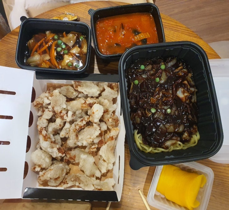  충주 홍콩반점 0410 충주점 탕수육 단팥춘권 짬뽕 배달 맛집