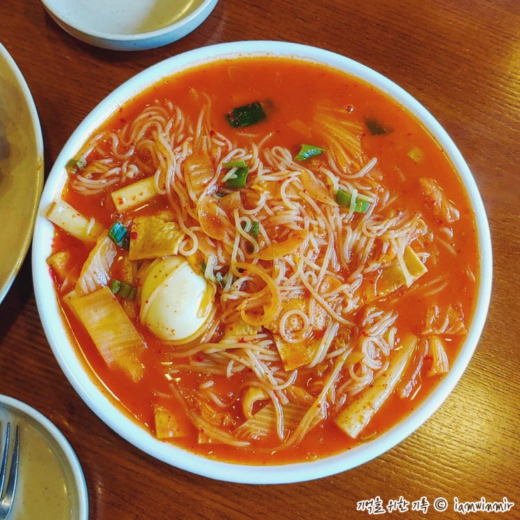 대학로 혜화역 맛집, 치킨을 위협하는 김치떡볶이쫄면 - 림스치킨