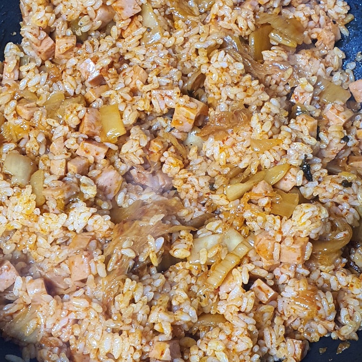  초간단 스팸 김치볶음밥 레시피 맛있게 만드는 법