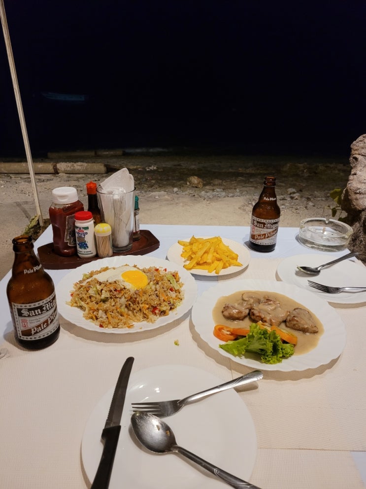 [Veranda] 모알보알 바닷가 앞 식당, 감튀가 맛있는 베란다와 마사지샵(가격)