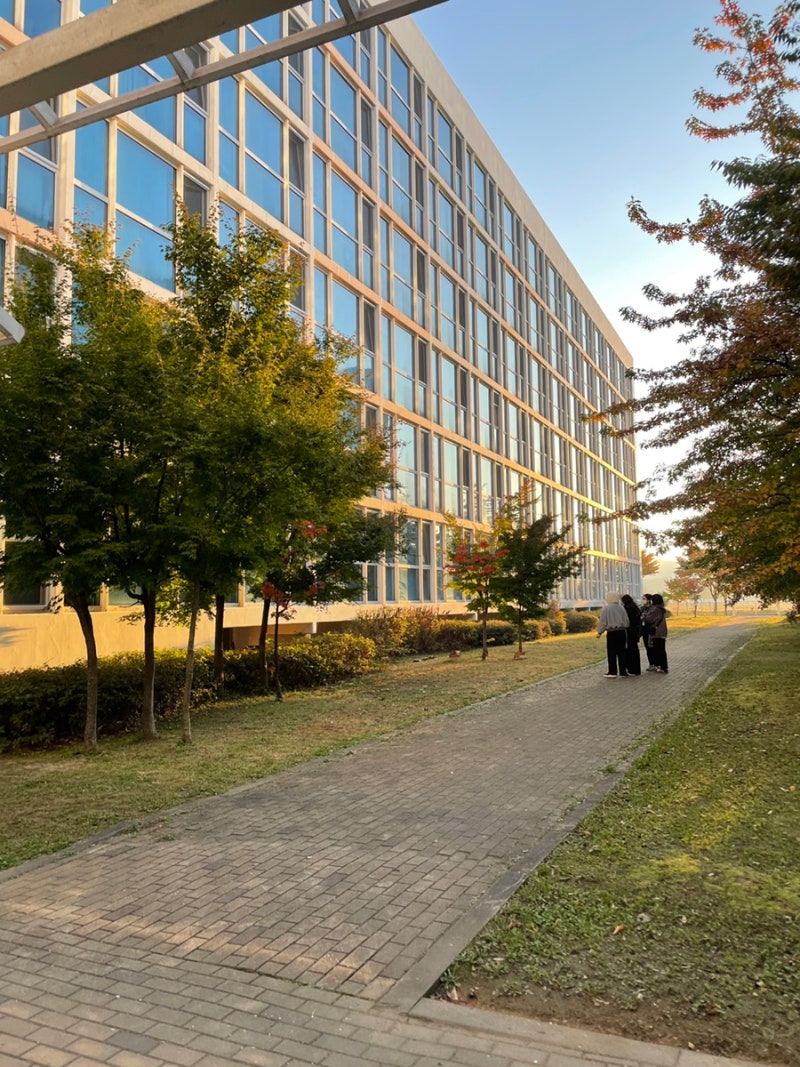 2) 파주 엘지이노텍 3주차 후기🤭 첫 급여 , 택배, 사내식당, 빙글빙글 돌아가는 신입의 하루 : 네이버 블로그