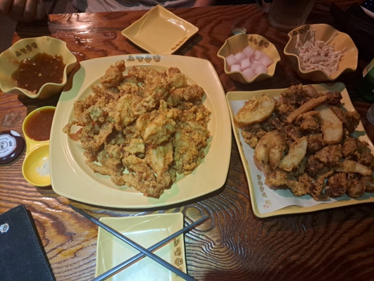 모란 치킨ㅣ모란 술집ㅣ치킨 맛집ㅣ알싸한 마늘치킨ㅣ똥집 감자튀김 노랑통닭 모란점 모란 치킨ㅣ모란 술집ㅣ치킨 맛집ㅣ알싸한 마늘치킨ㅣ똥집 감자튀김 노랑통닭 모란점