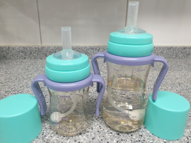  아기컵,유아컵 리틀타익스 흘림방지빨대컵 (200ml와 300ml 크기비교)
