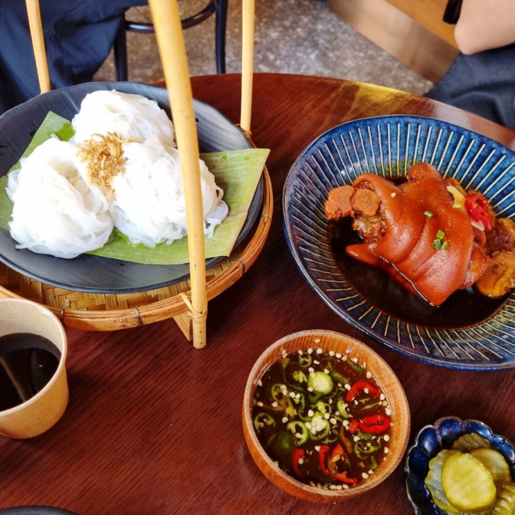  동성로 베트남 음식집 하노이 무드 분짜, 족발밥 맛이 장난 아니네요.