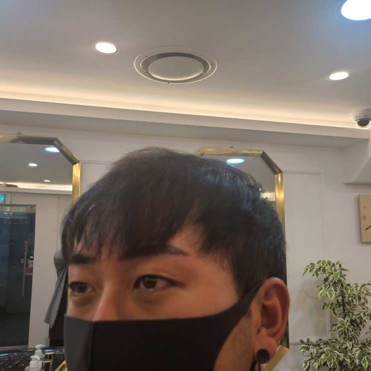  남자 눈썹 왁싱 취향에 맞춰드려요. 영등포 남자 왁싱샵 '청춘케어'