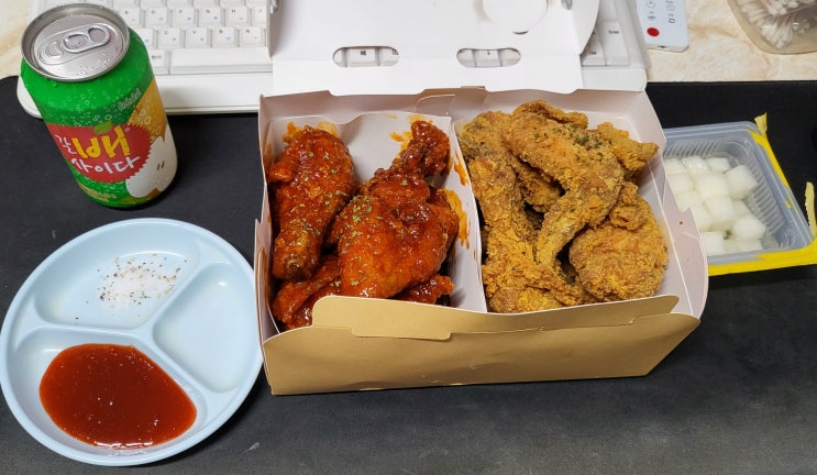 박달동 맛집 BHC치킨 양념 후라이드 반반 feat 갈배 사이다 A to Z 박달동 맛집 BHC치킨 양념 후라이드 반반 feat 갈배 사이다 A to Z