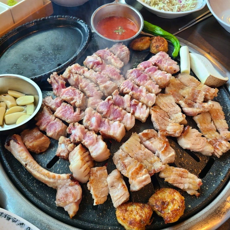  천안 두정동 고기집 숙성 고기 맛집 육향정
