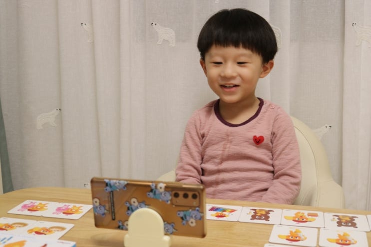  재밌게 놀면서 영어공부도 쉽게 하는 크리켓팡 AR 메모리게임