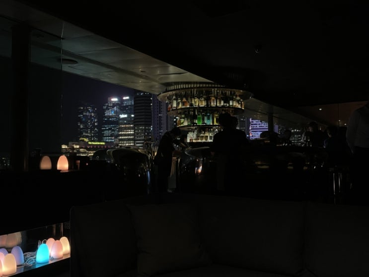  2022 아시아 베스트 바(Asia's Best Bars) 60위. 스모크 앤 미러(Smoke & Mirrors) 예약 방법, 워크인 가능