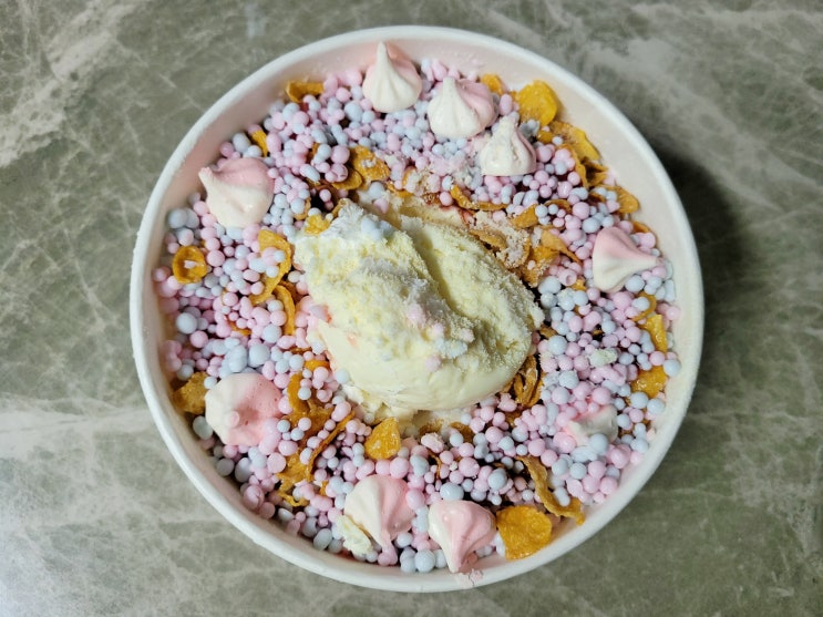  [설빙 스윗캔디구슬설빙] 포스터에는 속까지 꽉 차있는데 왜 난 없지