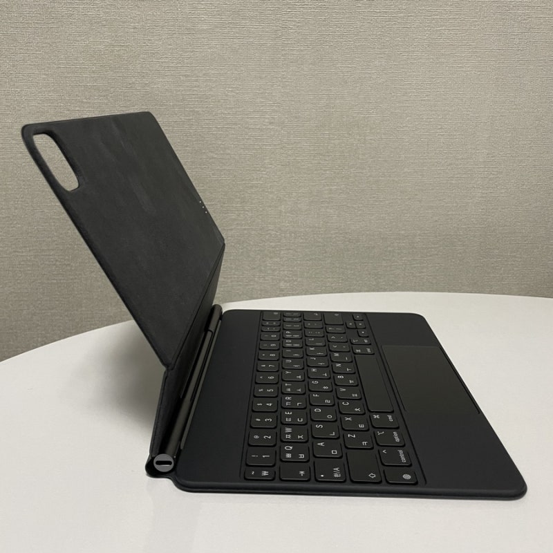 아이패드 매직 키보드 | iPad Pro 11(3세대) , iPad Air(5세대)용 Magic Keyboard