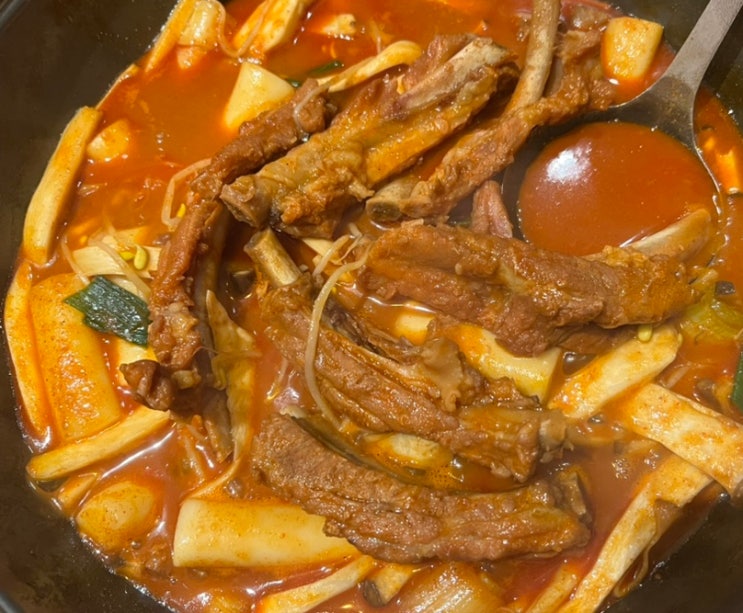 담산 신촌 본점 안 먹으면 후회하는 야들야들 양푼등갈비찜 맛집