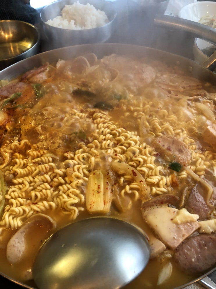  평촌 부대찌개, 점심에 수제소세지 부대찌개
