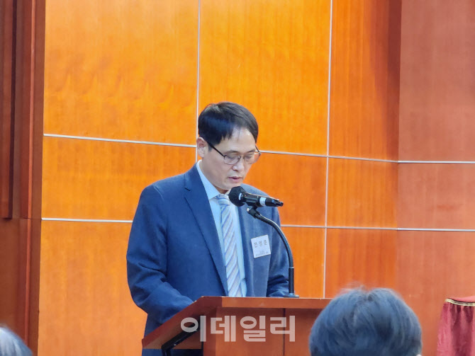 “국민연금 2060년엔 100명이 125명 부양한다…제도개편 시급”