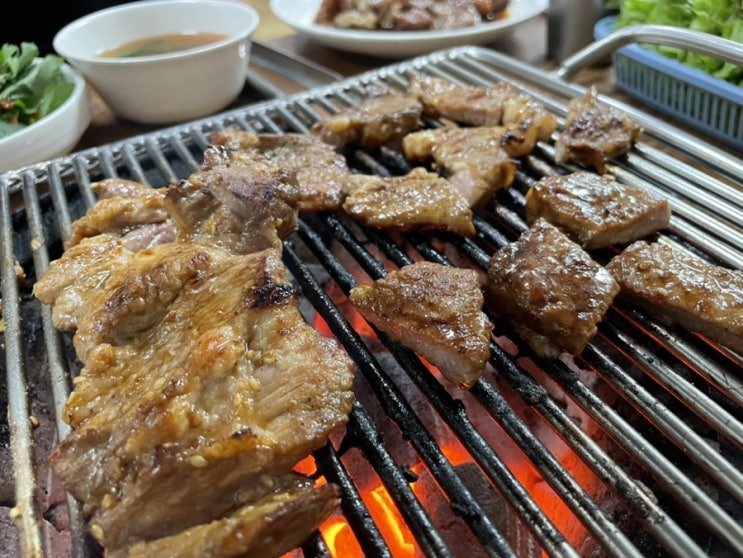  <사당 명돼지갈비> 내가 아는 맛이랑은 다른 약재맛 나는 돼지갈비