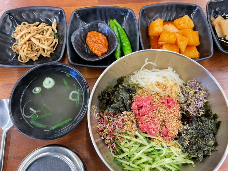  문덕맛집- 감칠맛 가득한 국내산 한우 육회비빔밥과 따뜻한 고기듬뿍 한우탕이 있는 문덕우마왕/포항우마왕