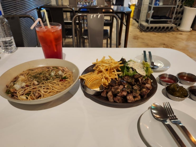  기장 맛집, 숯불 목살 플레이트와 스파게티가 맛있는 해쉬(Hash)