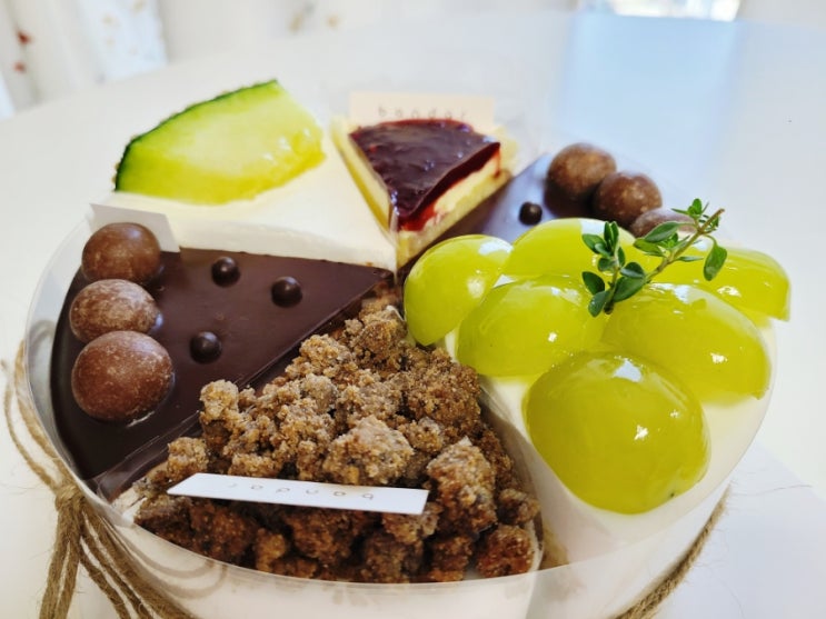  제주시 디저트 맛집 동문시장근처 제주 당근케이크 반달케이크