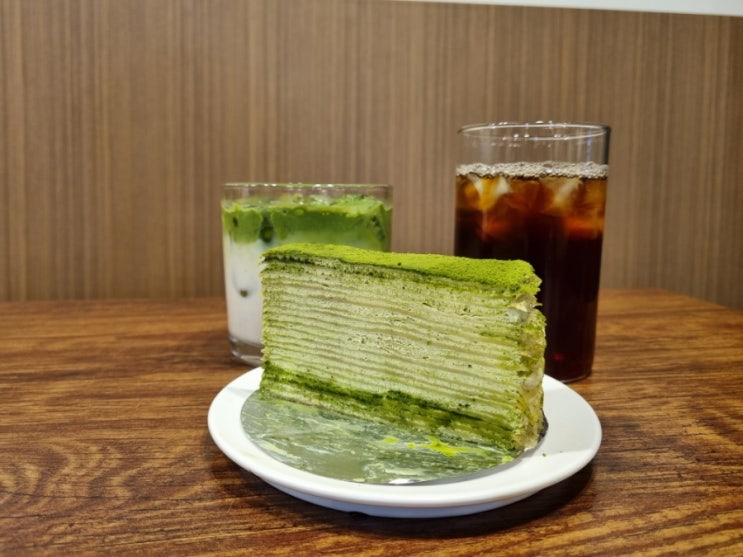  [을지로] 명동 카페 맷차 맷돌로 갈아주는 커피와 말차 밀크티