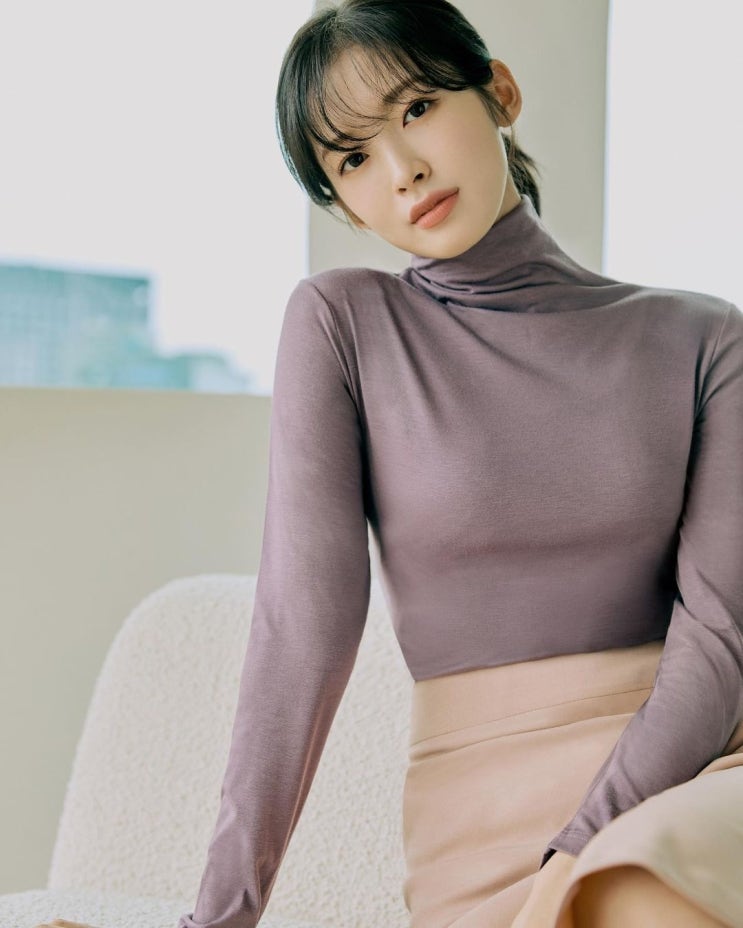 그룹 오마이걸 멤버 아린, 화보 촬영 위해 방콕으로 출국...러블리한 미모 돋보이는 청순한 공항 패션 그룹 오마이걸 멤버 아린, 화보 촬영 위해 방콕으로 출국...러블리한 미모 돋보이는 청순한 공항 패션