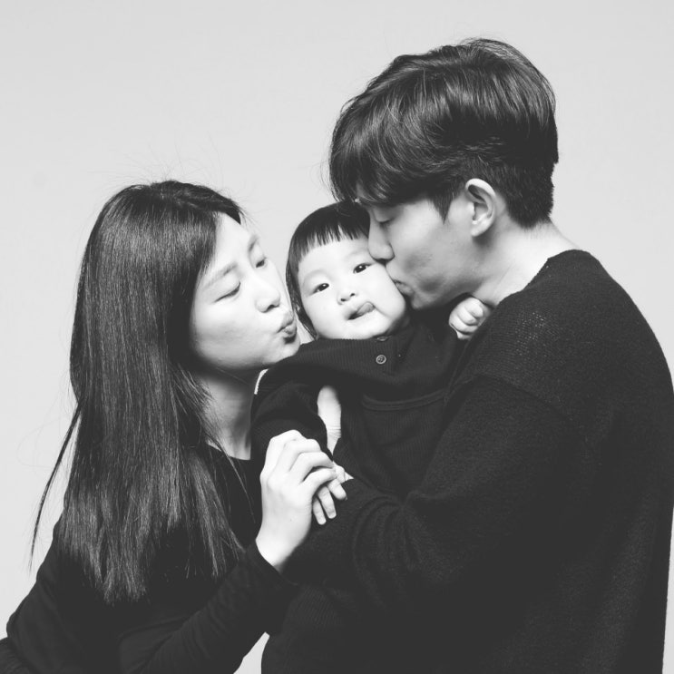  더셀피룸 아기 300일 셀프 사진관 가족 사진 촬영