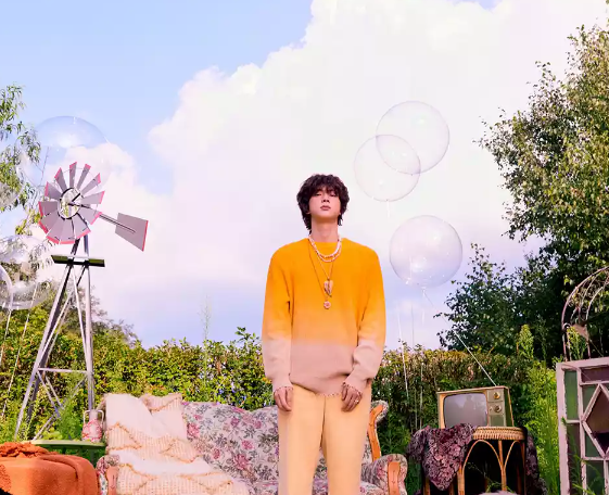 BTS의 진이 콜드플레이가 공동 작사한 새로운 솔로 싱글 '우주인'을 발매합니다 - 보세요 BTS의 진이 콜드플레이가 공동 작사한 새로운 솔로 싱글 '우주인'을 발매합니다 - 보세요