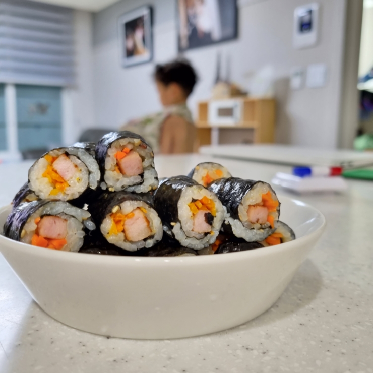 4인 주간밥상: 오아시스마켓. 샤브샤브 소스 만들기, 꼬마 김밥, 유아 백김치, 오아시스마켓 생선 조기.