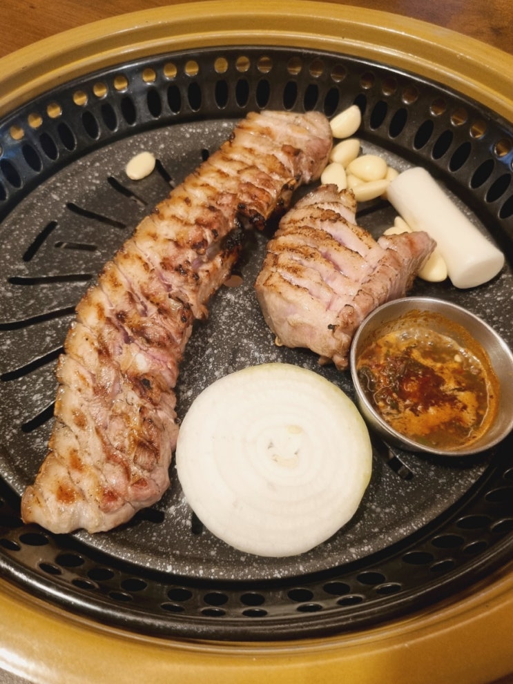  연희동 맛집 짚불집 풍미와 식감에 진심인 고기집
