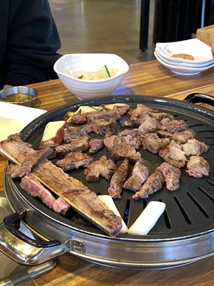  대전 우대갈비 송탄우대짚불갈비에서 맛보기