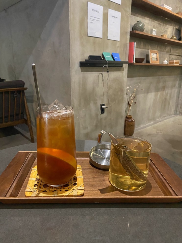  종각역 카페 폴루이트, 늦게까지 영업하는 감성카페