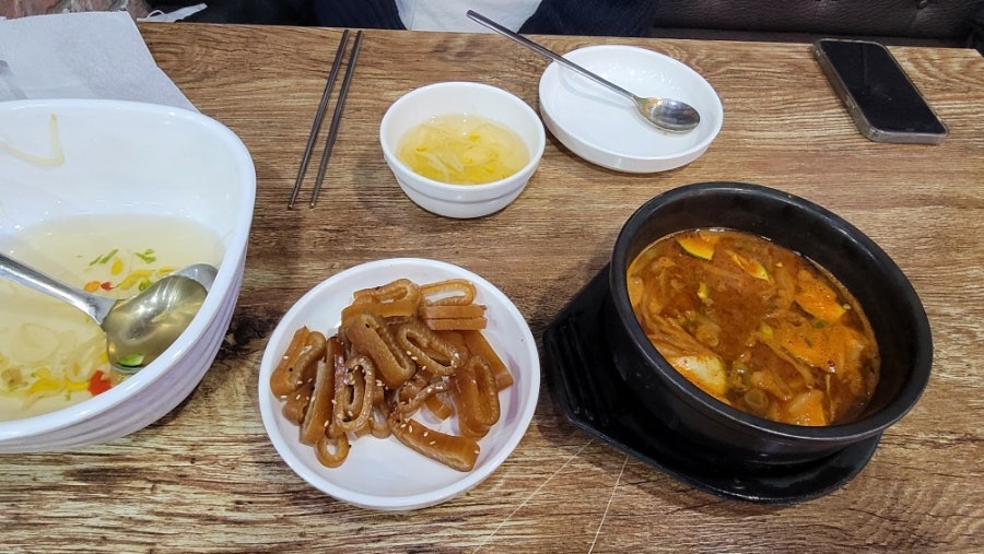 동네방네삶는족족 본점 사진 3