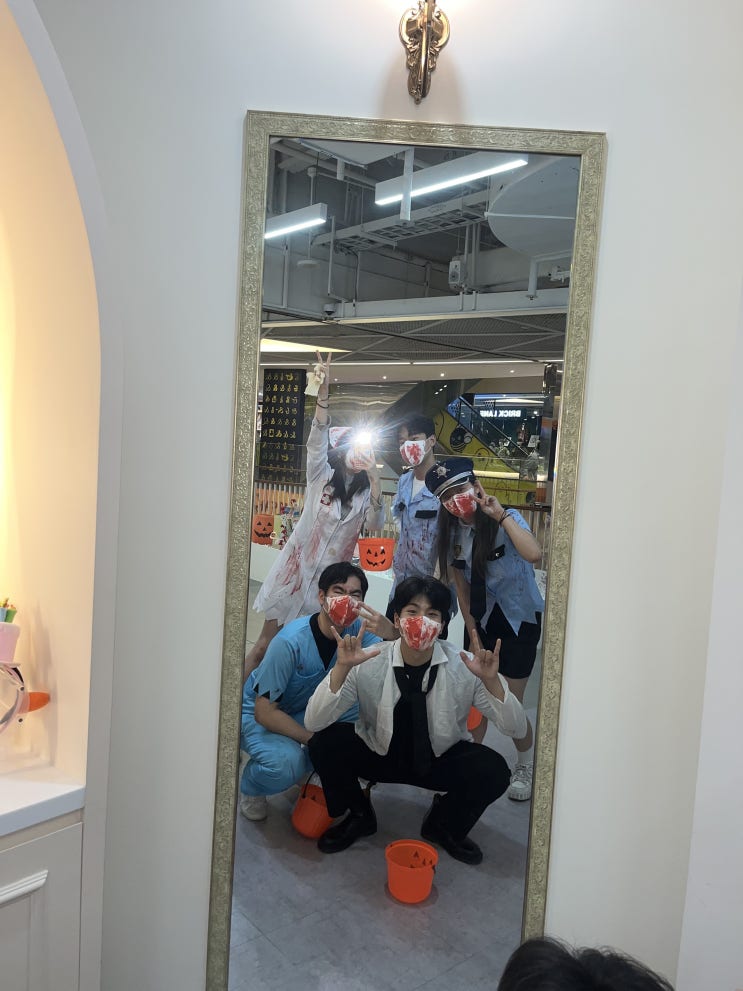  홍대 AK몰, 10월 29일 할로윈행사(좀비,사탕 선물,사진 인화,페인팅,틱톡커 노소리,말)