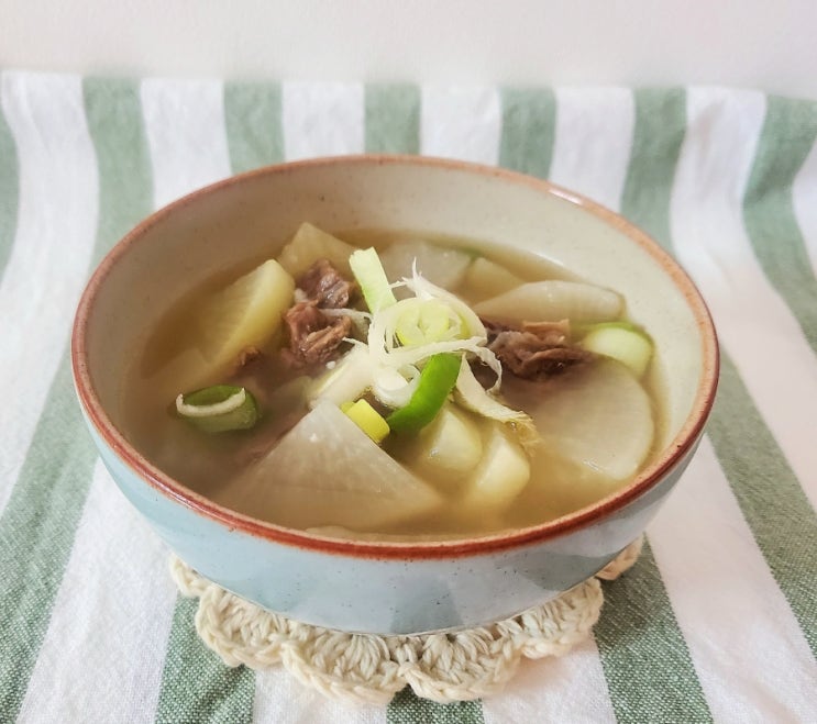  소고기뭇국 레시피. 진한 소고기 육수 만들기. 가을 무로 달고 맛있는 뭇국 만들기. 가을 무 최고!!