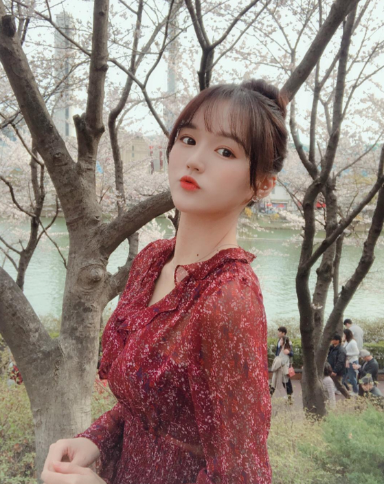 '안타까운 소식' 김유나 치어리더, 이태원 참사로 별세 전해져 향년 24세...지인들이 추모하는 글 남겨 '안타까운 소식' 김유나 치어리더, 이태원 참사로 별세 전해져 향년 24세...지인들이 추모하는 글 남겨